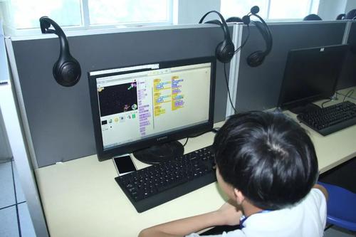 脾气精妹妹-乐清少儿编程培训--原创生活